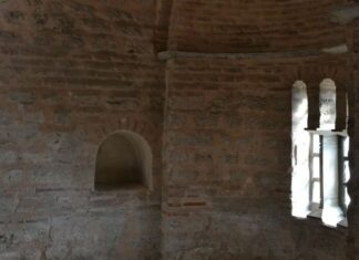 Constantine slammed into the opponent